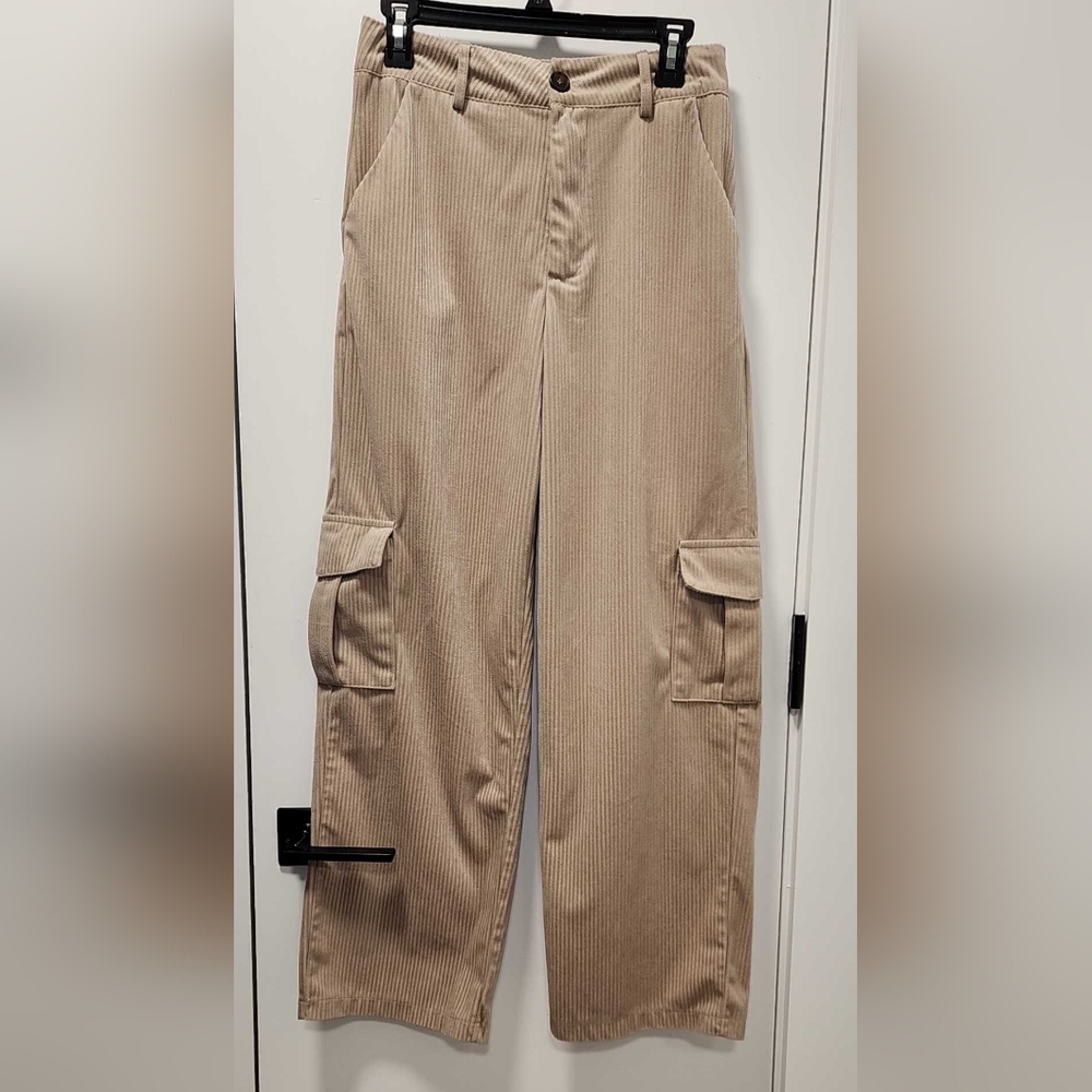 Wide-Leg Corduroy Cargo Trousers in Beige